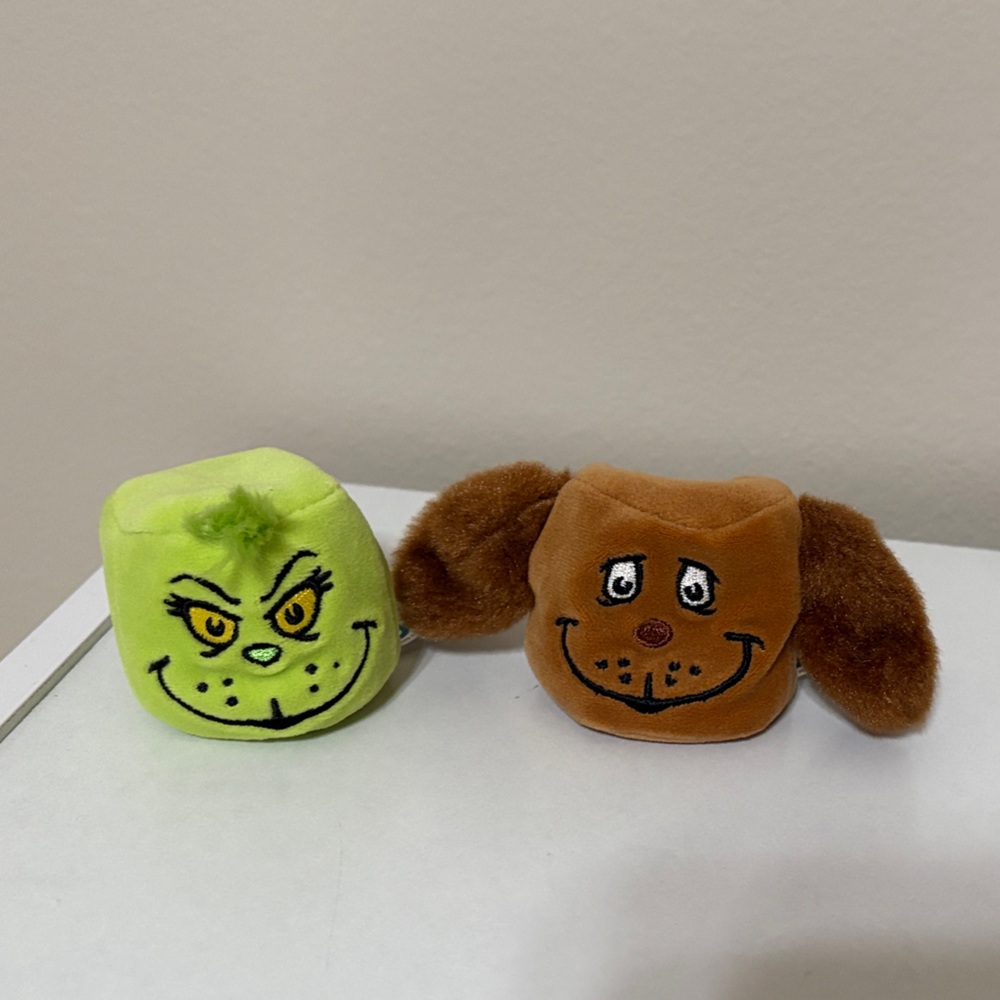 Dr. Seuss Grinch & Max beanie bags